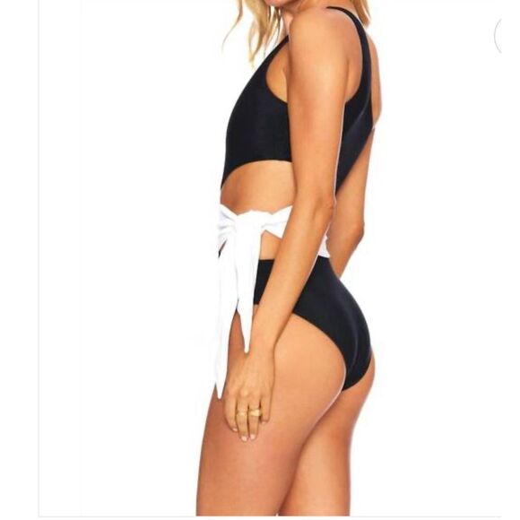 ✨ BEACH RIOT “Carlie” One-Shoulder Cutout Swimsuit – Size S – Made in USA - Picture 9 of 16